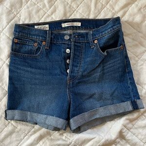 Levi’s Wedgie Short